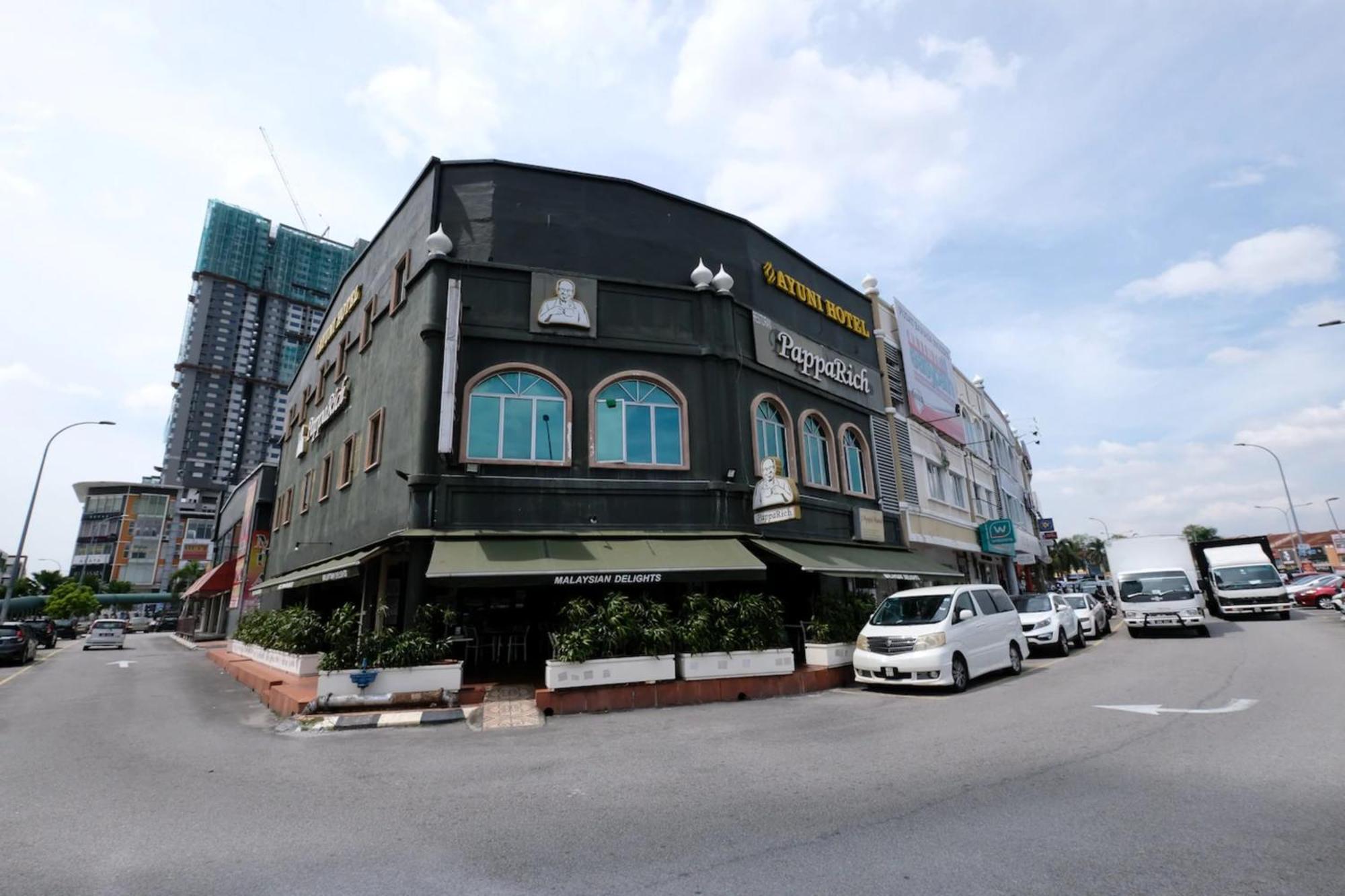 Super Oyo 707 Ayuni Hotel Bangi Exterior photo