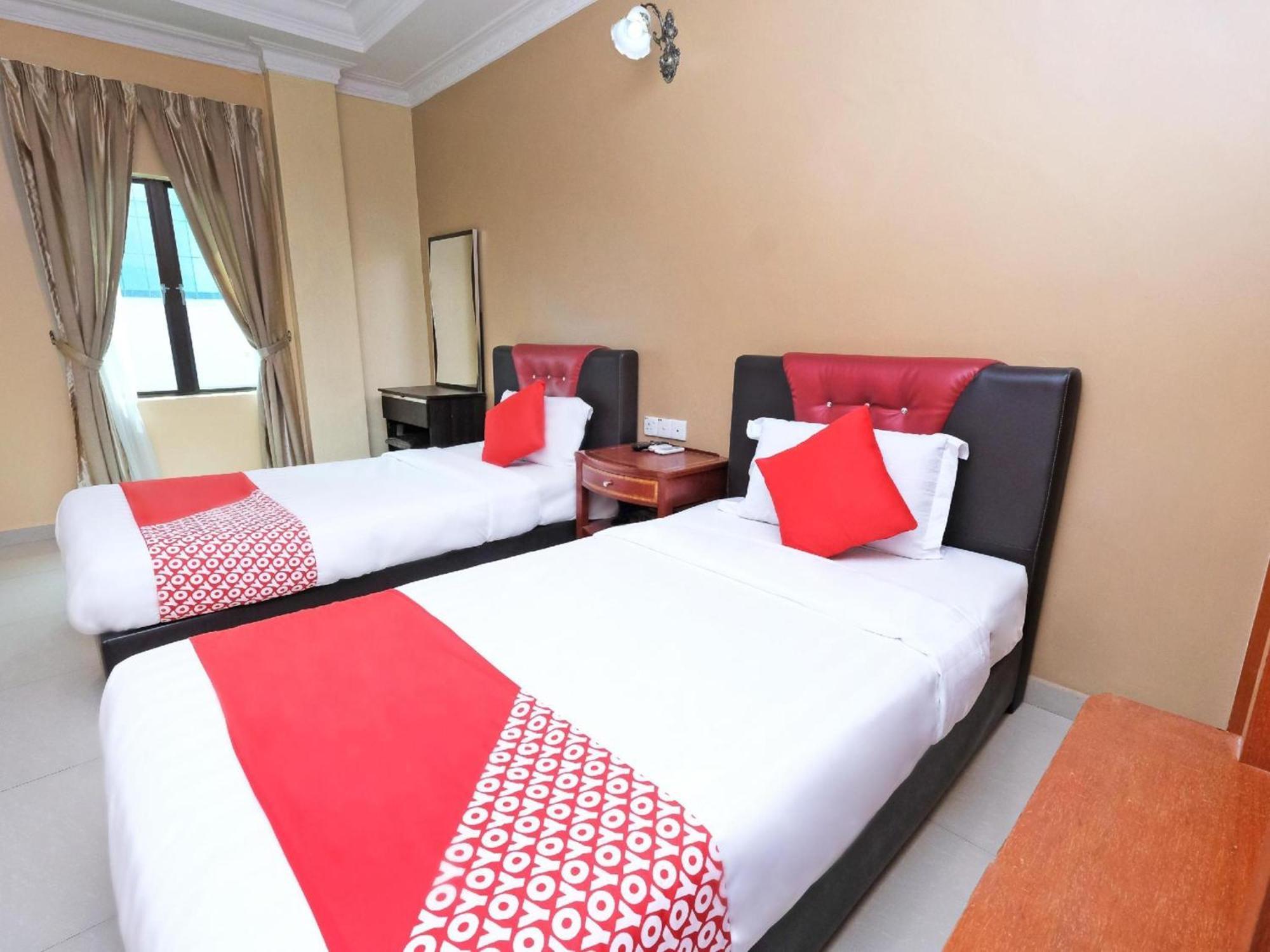 Super Oyo 707 Ayuni Hotel Bangi Exterior photo